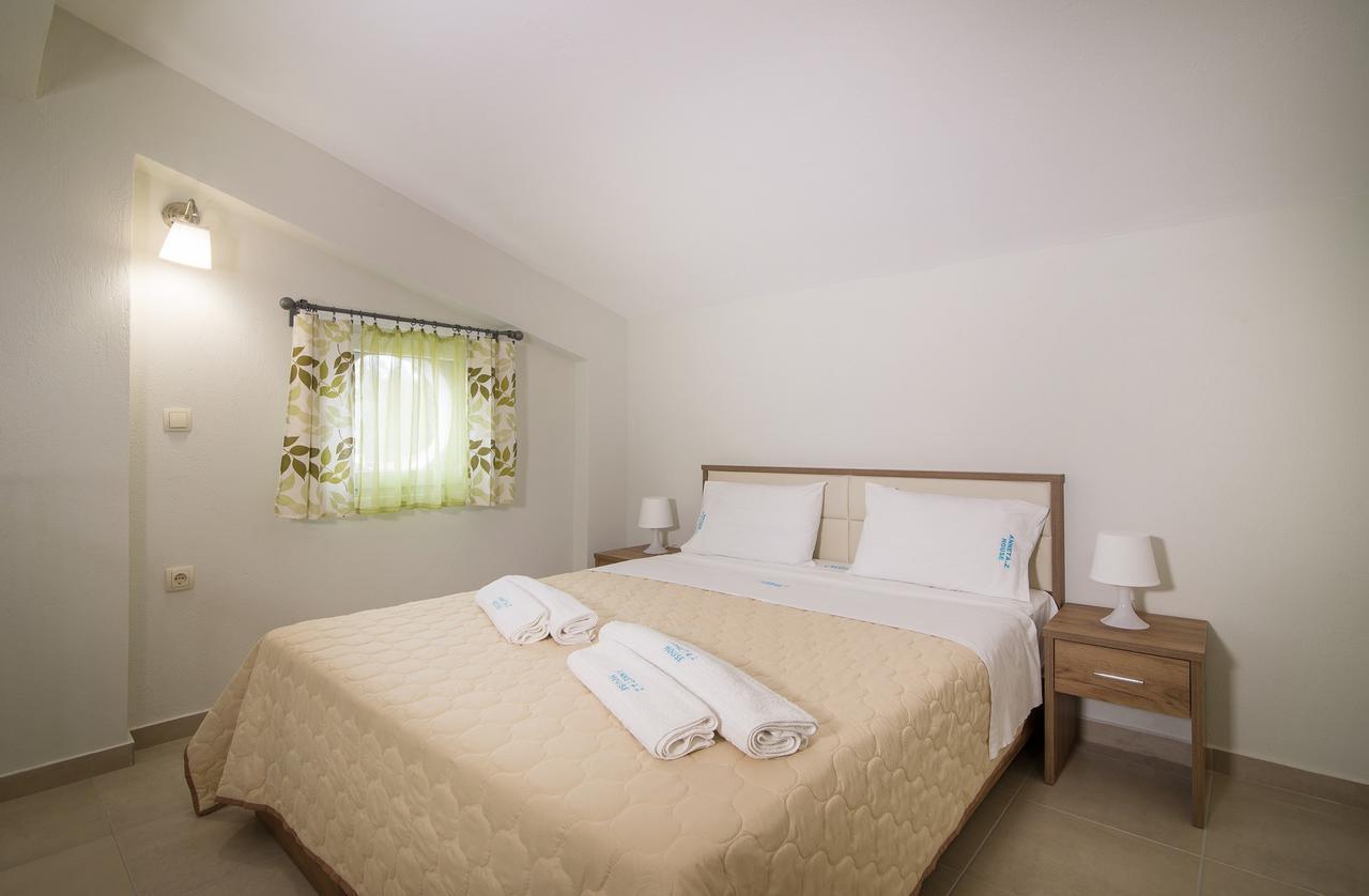Anneta'S House Apartment Никити Екстериор снимка